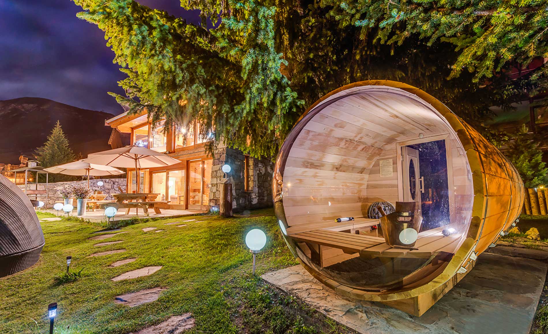 https://www.ateliernordic.ch/wp-content/uploads/2020/06/sauna-bulle-bois-traditionnel-tonneau-vaud-geneve.jpg