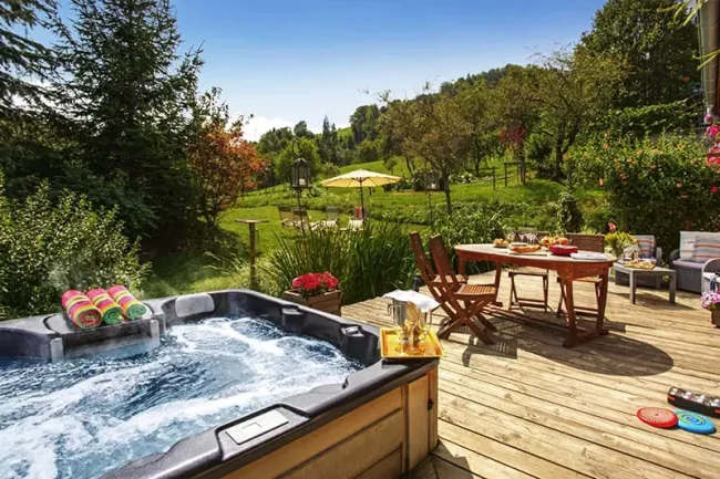 Spa Jacuzzi House Rental