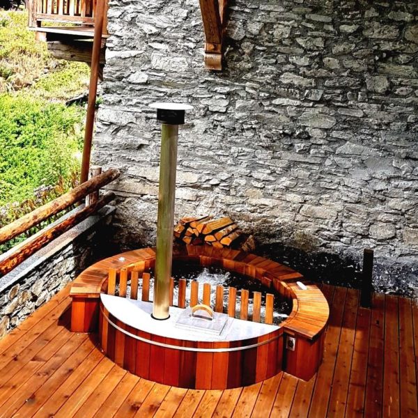 Spa ou Bain Nordic Red Cedar chauffage bois Spa ou Bain Nordic Red Cedar chauffage bois