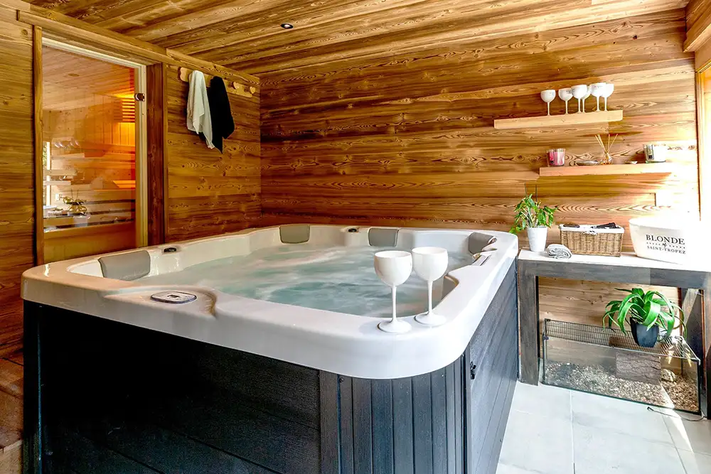 Installation Spa Jacuzzi Intérieur Maison