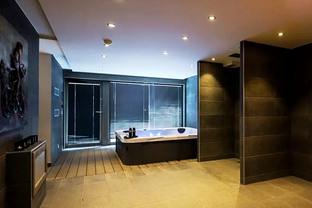 Spa Jacuzzi Interieur Luxe Viskan Spa