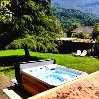 Spa rigide 6-7 places Suisse